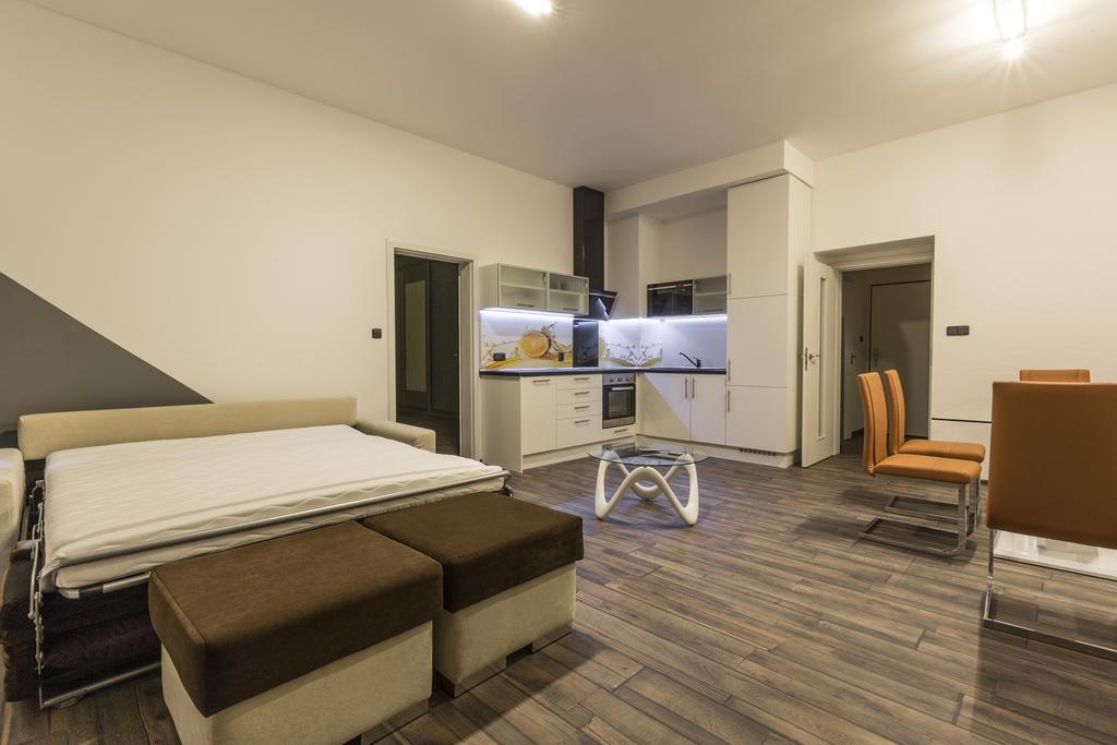 Apartsee Halkova Pilsen Exterior photo